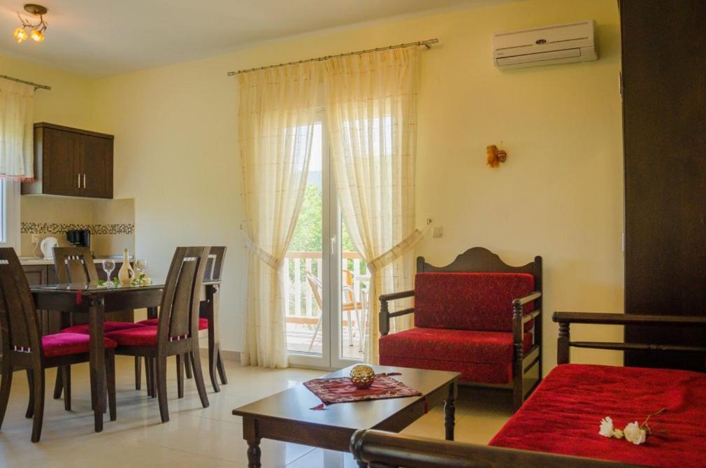 סקאלה פוטאמיאס San Giorgio Apartments מראה חיצוני תמונה